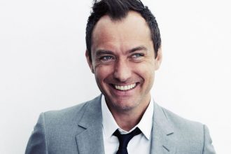 Jude Law is Dumbledore