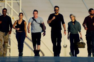 Ryan Reynolds and the 6 Underground trailer