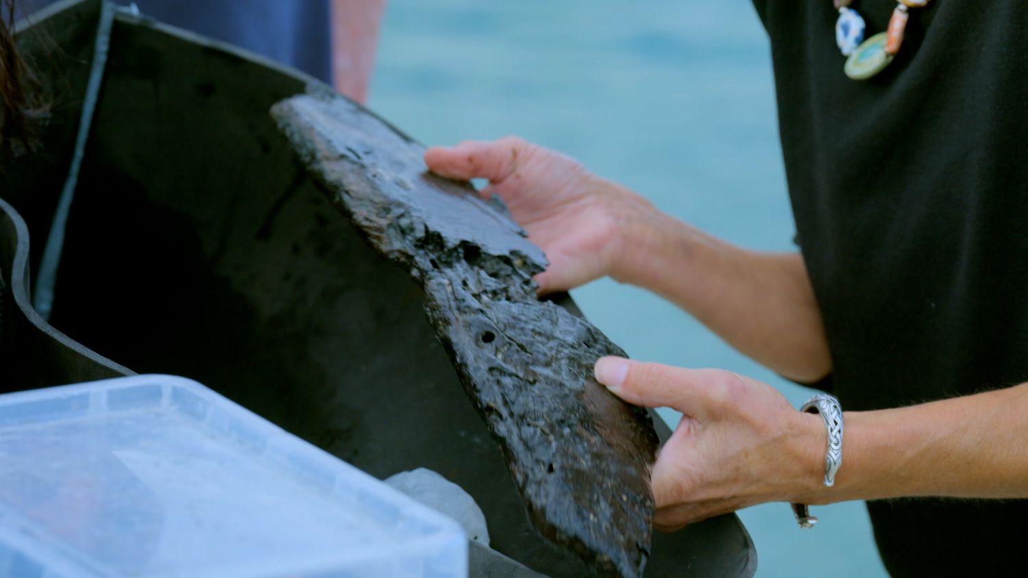 ROSS_KEMP_DEEP_SEA_TREASURE_S2E1_MARYROSE_ SRC_16x9_ XDCAM_50i_HD_8CH.mxf.10_37_20_05.Still019_resize